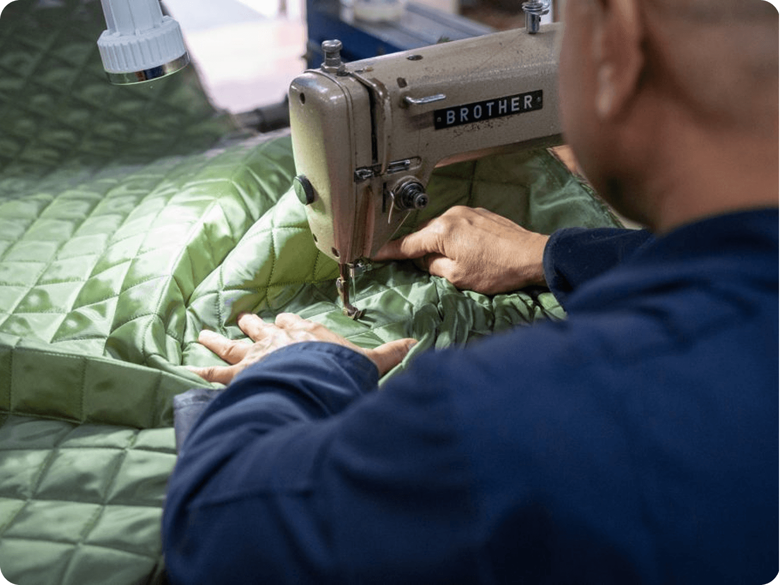 Wide-width quilting machinery